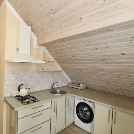 Apartment на 10 фонтана Odesa