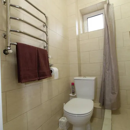 на 10 фонтана Apartment Odesa
