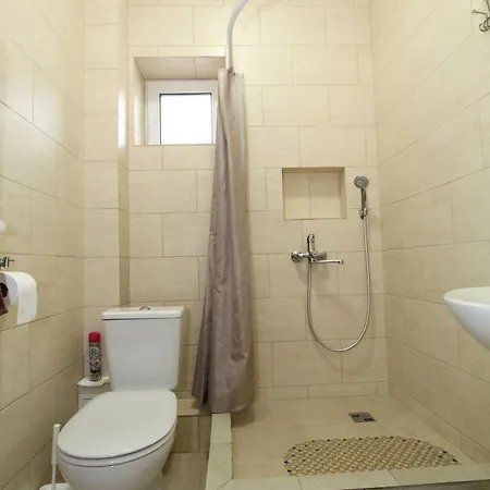 Apartment на 10 фонтана Odesa